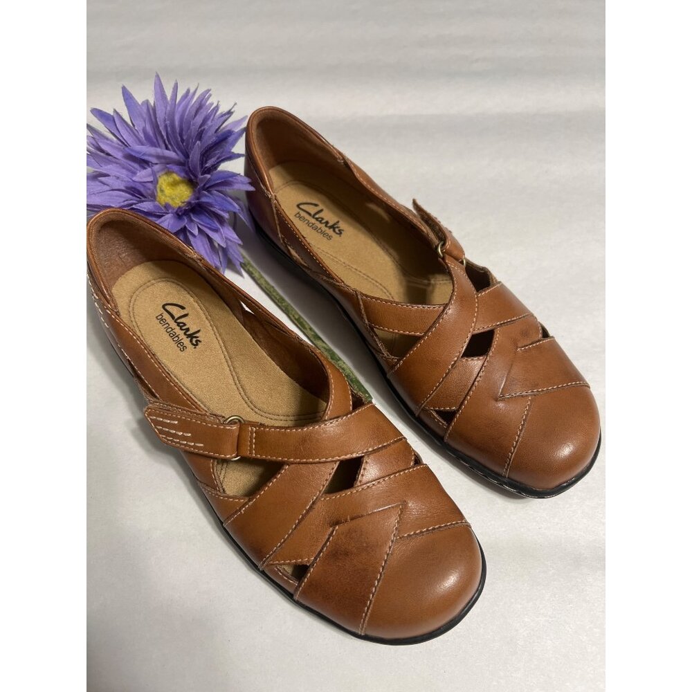 CLARKS BENDABLES BASKET WEAVE LOAFER